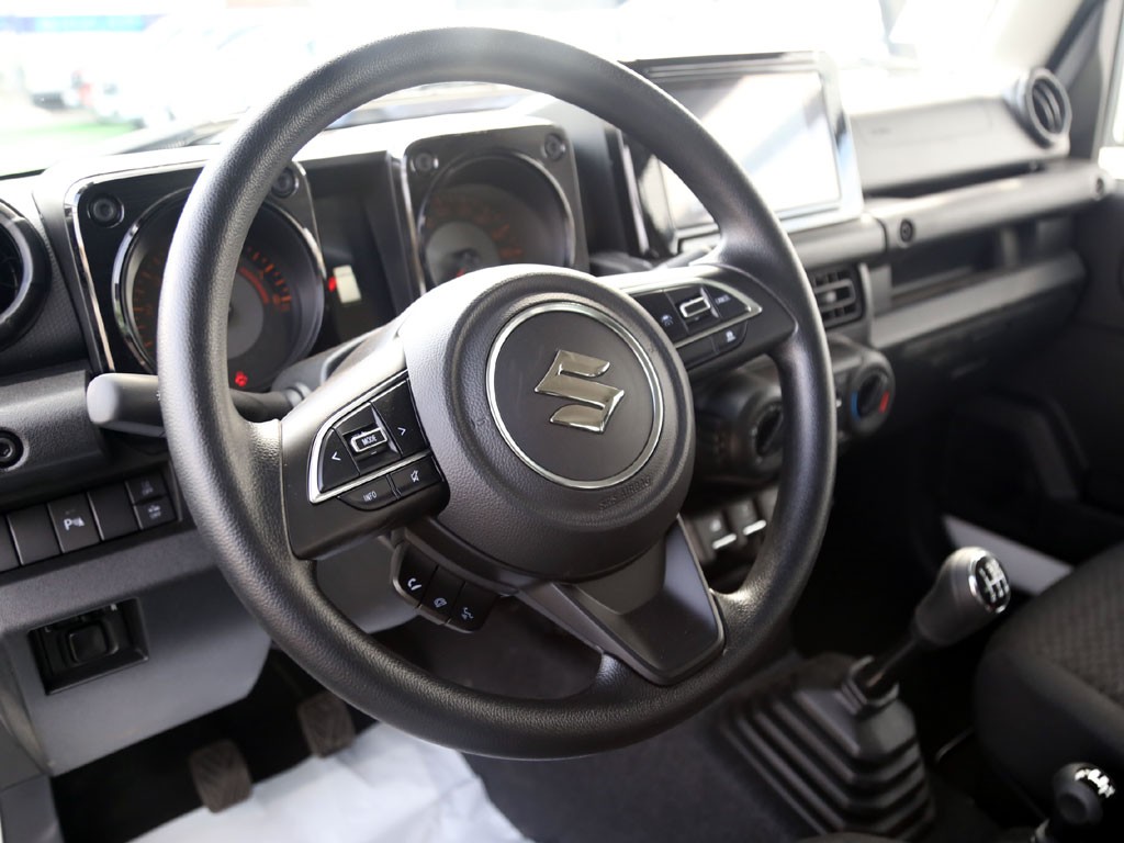 Suzuki Jimny 4x4 1.5 Gl Winche Mt Precio + Iva año 2026