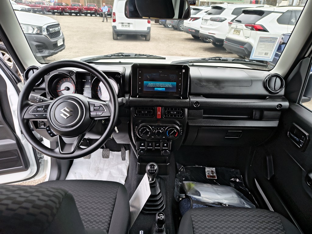 Suzuki Jimny Gl Winche Mt 4x4 Precio+ Iva año 2026