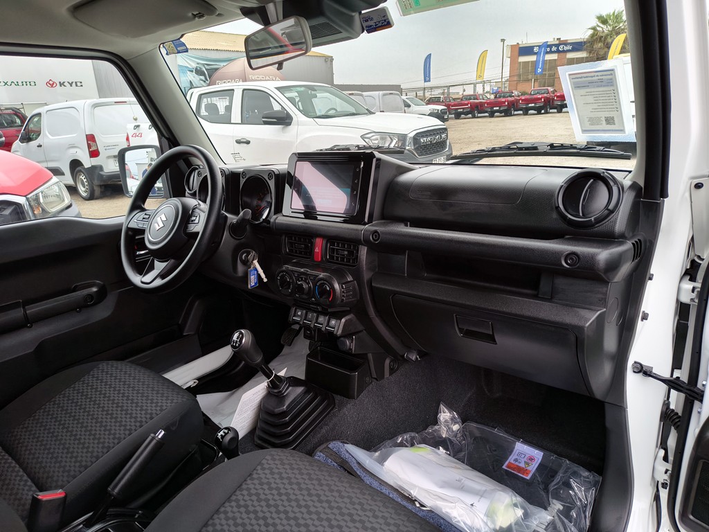 Suzuki Jimny Gl Winche Mt 4x4 Precio+ Iva año 2026