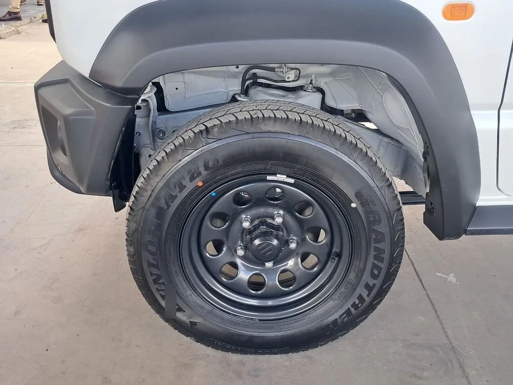 Suzuki Jimny Gl Winche Mt 4x4 Precio+ Iva año 2026