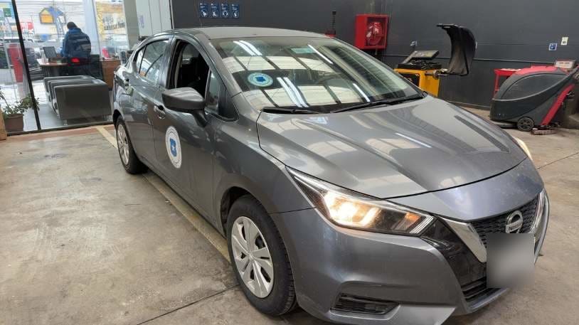 Nissan Versa 1.6 Sense 4x2 Mt 4p año 2022