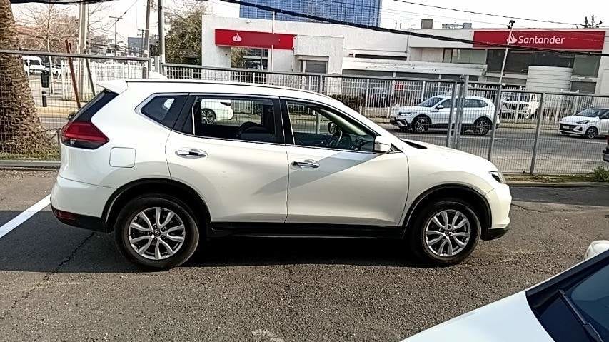 Nissan X-Trail 2.5 Sense 4x2 2row Cvt At 5p año 2021