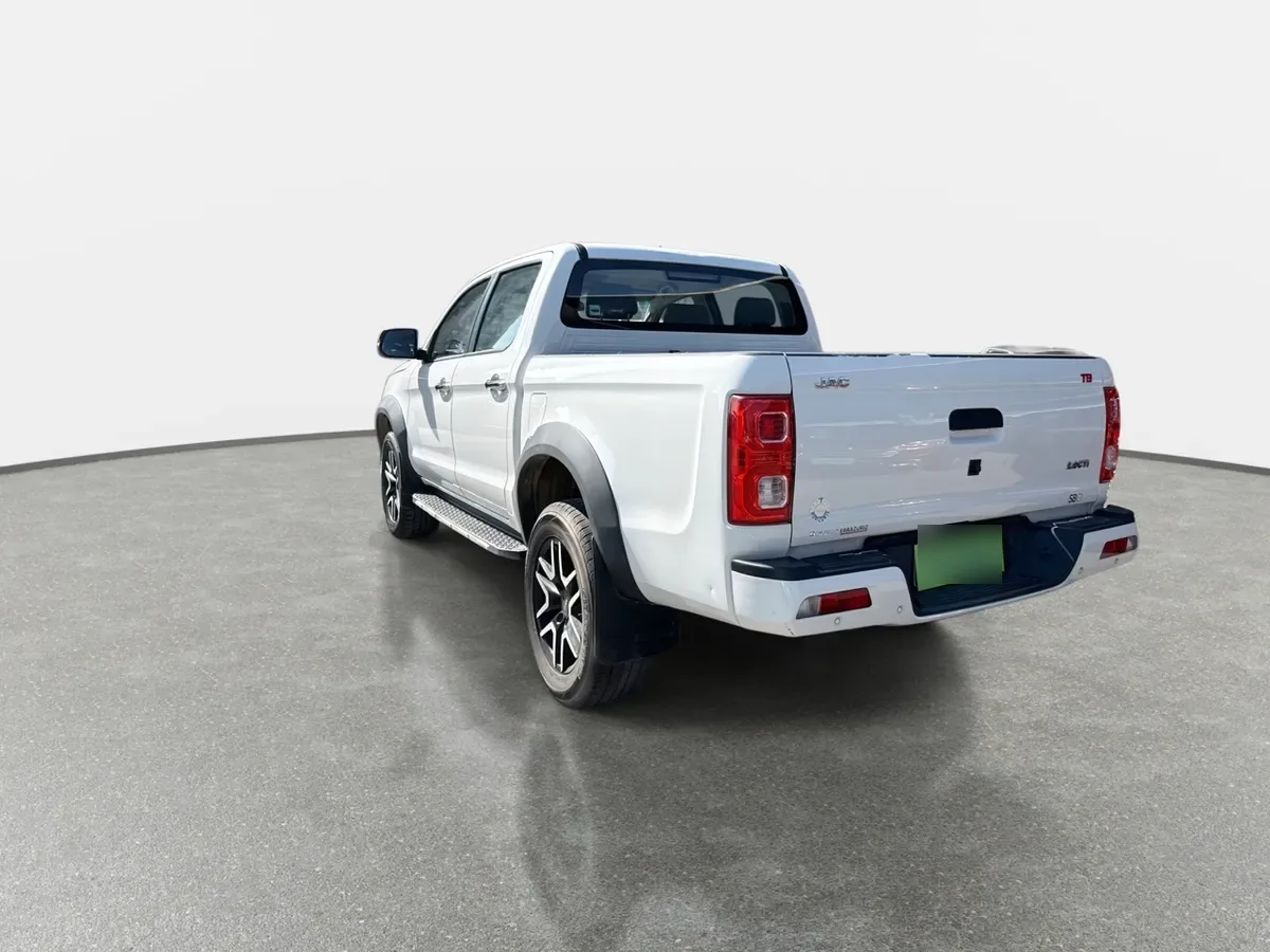 JAC T8 2.0 Comfort 4x2 Diesel Mt 4p año 2022