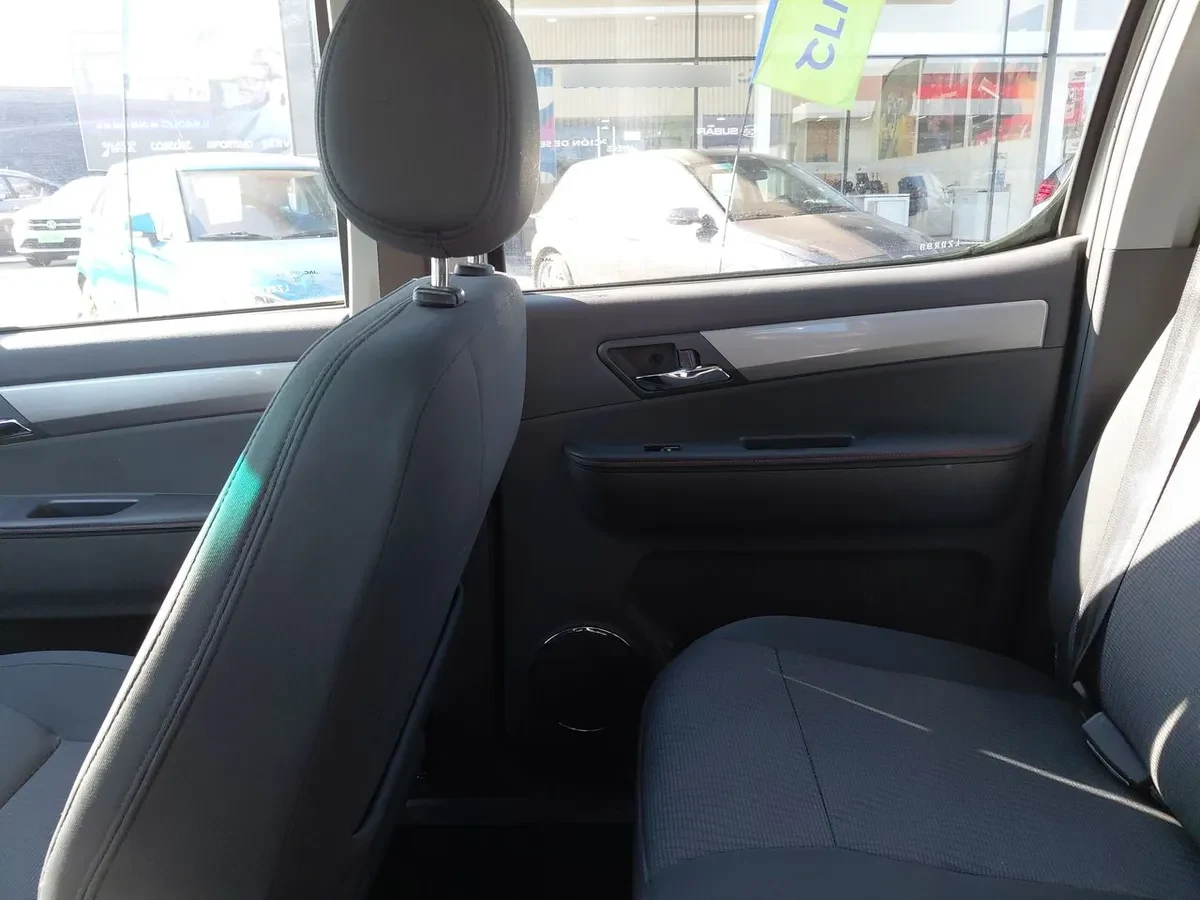 JAC T8 2.0 Comfort 4x4 Diesel Mt 4p año 2020