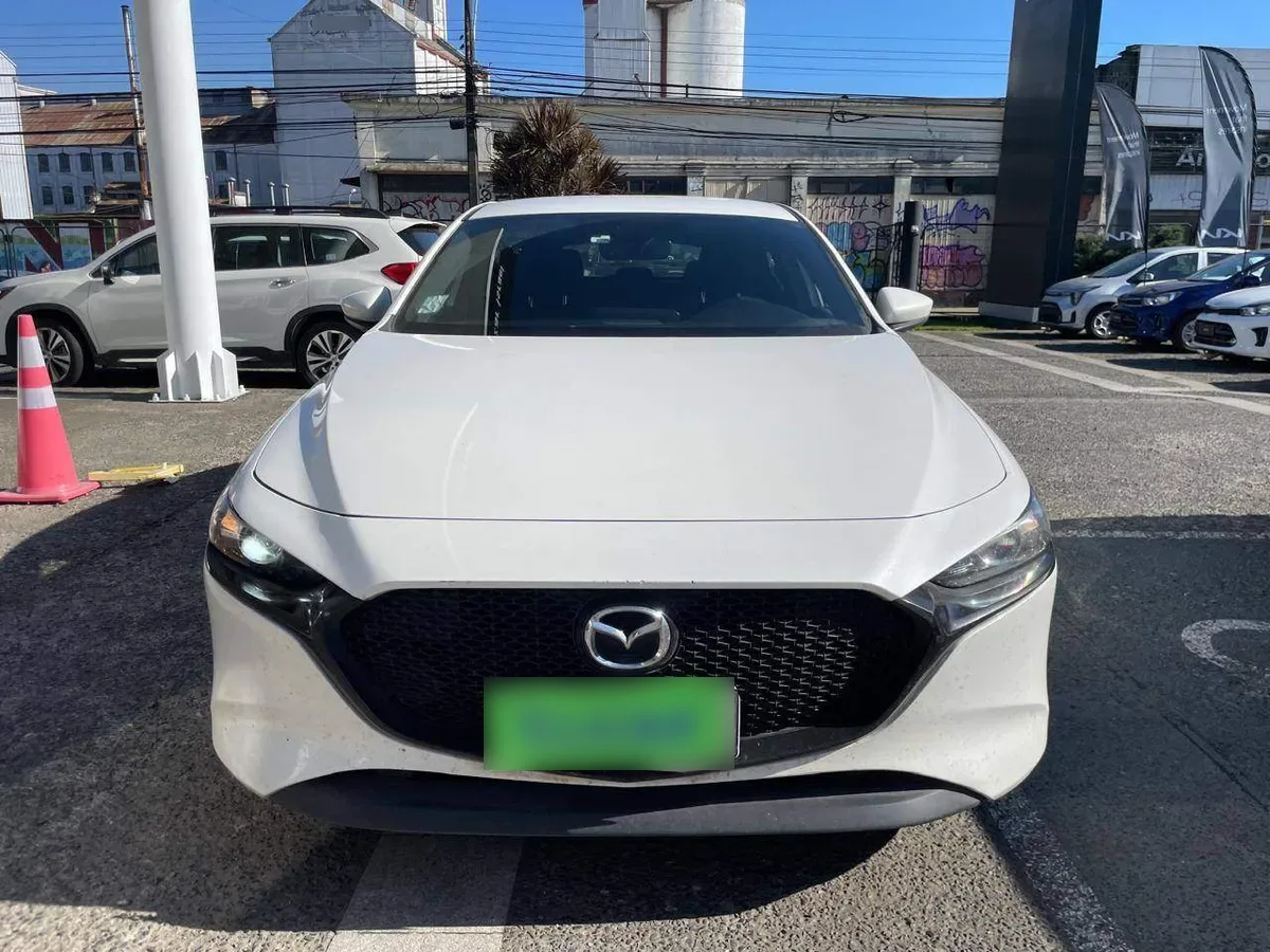 Mazda 3 2.0 S 4x2 Hb 6mt 5p año 2021