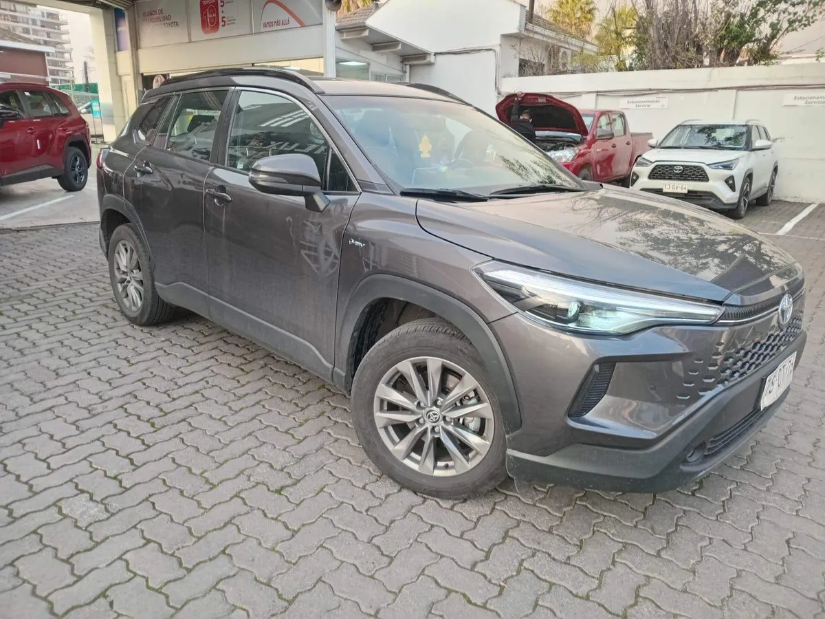 Toyota Corolla Cross 1.8 Xei Hybrid 4x2 Cvt At 5p año 2024