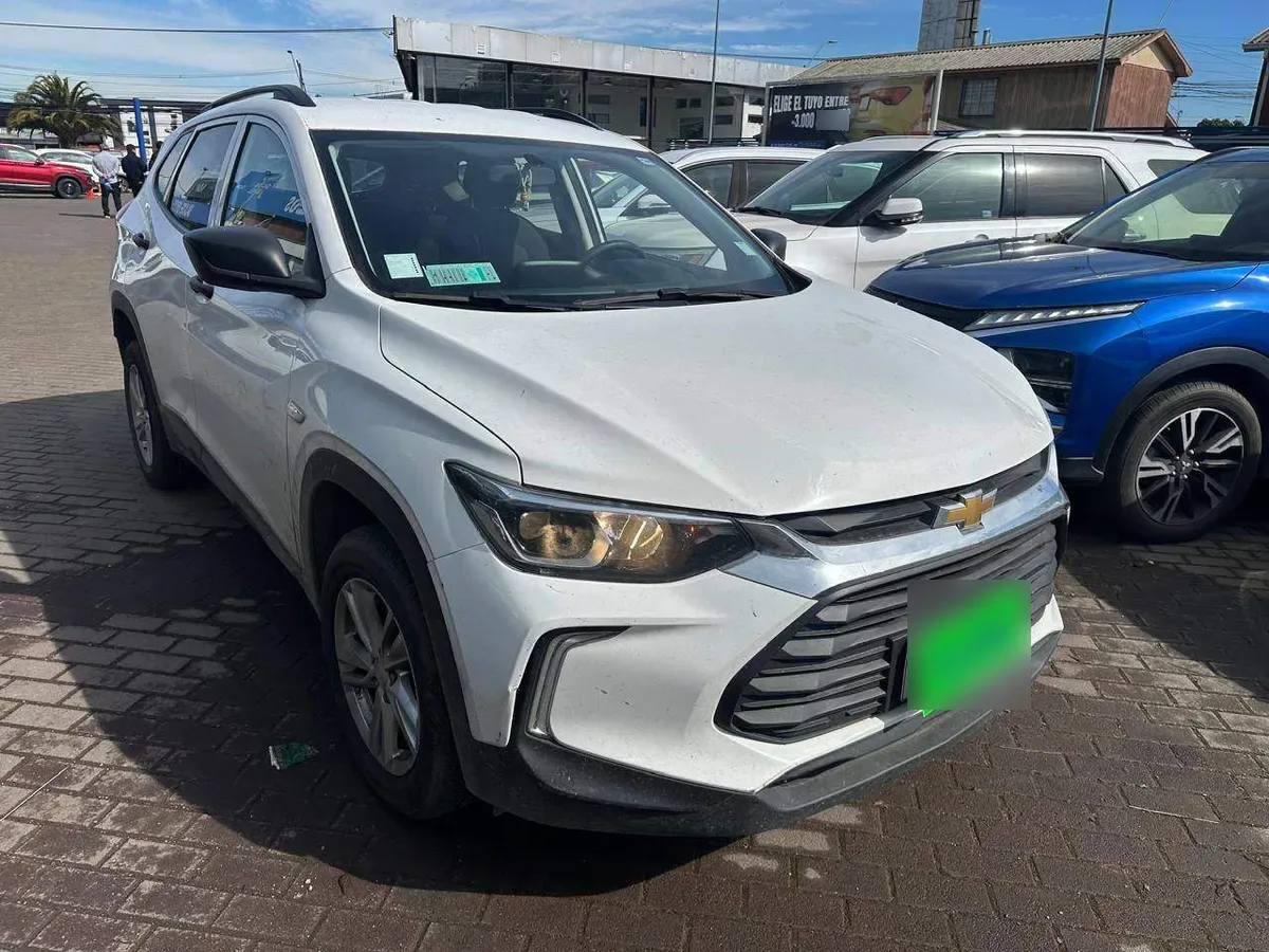 Chevrolet Tracker 1.2t Ls Fwd Mt 5p año 2023