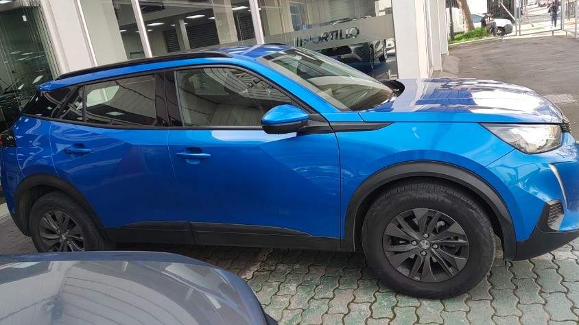 Peugeot 2008 1.2 Active Puretech 4x2 130 Mt 5p año 2021