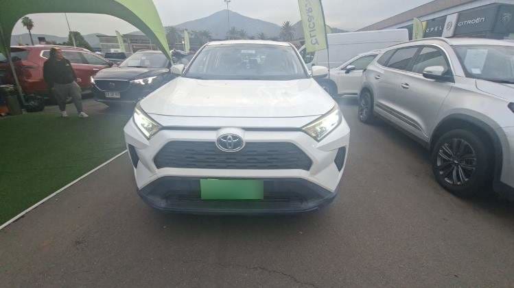 Toyota Rav 4 2.0 Le 4x2 Mt 5p año 2020