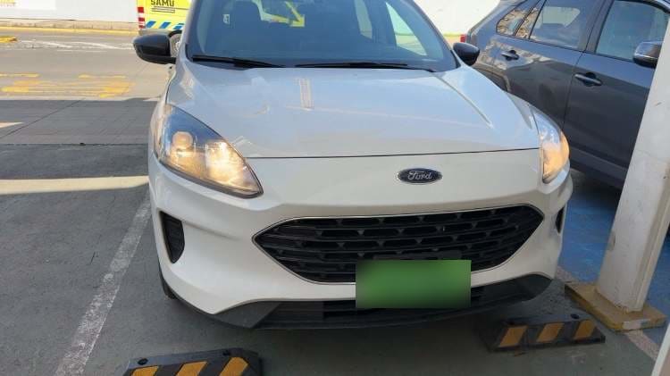 Ford Escape 2.5 Atkinson Se Hibrido Fwd At 5p año 2023