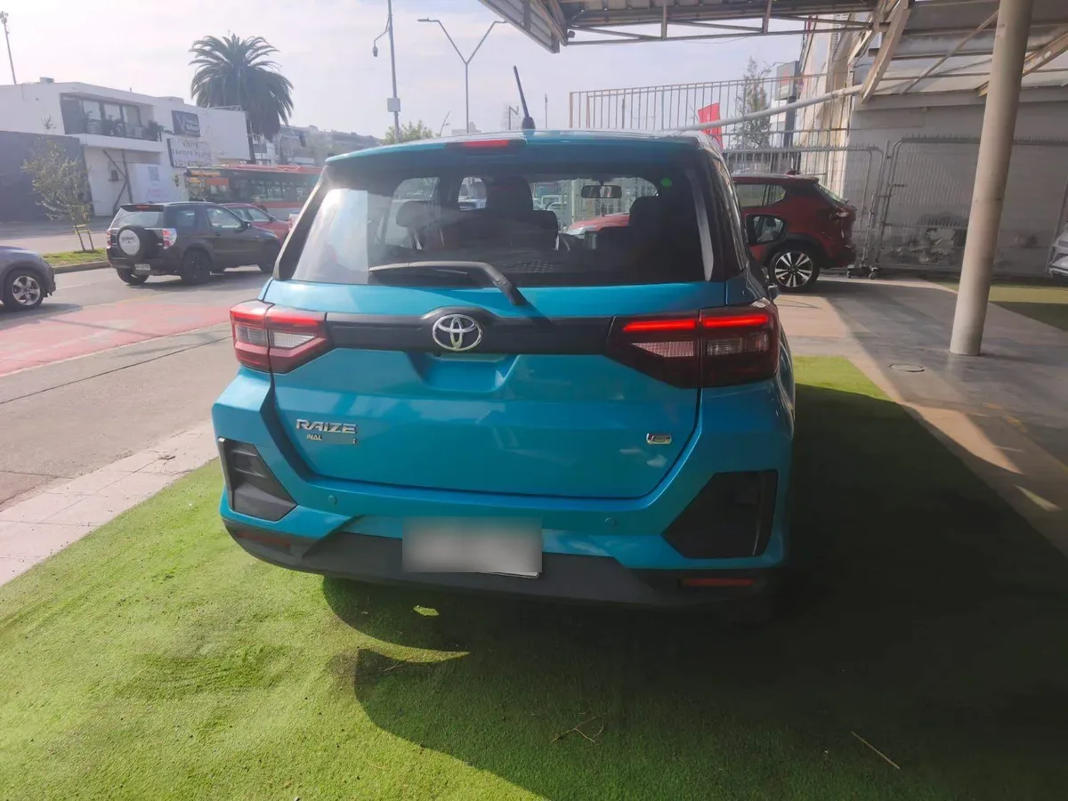 Toyota Raize 1.2 E 4x2 At 5p año 2023