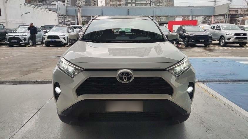 Toyota Rav 4 2.0 Le 4x2 Mt 5p año 2022