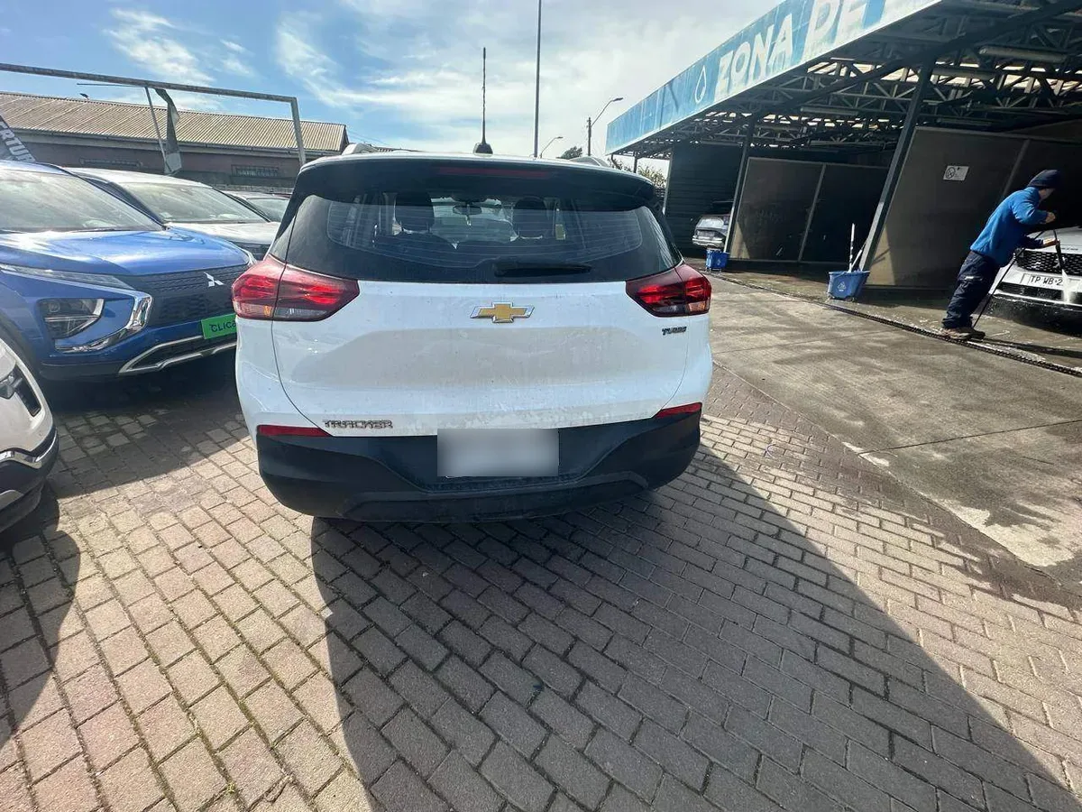 Chevrolet Tracker 1.2t Ls Fwd Mt 5p año 2023