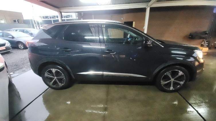 Peugeot 3008 1.6 Allure Blue-Hdi Diesel 4x2 120hp Eat6 5p año 2018