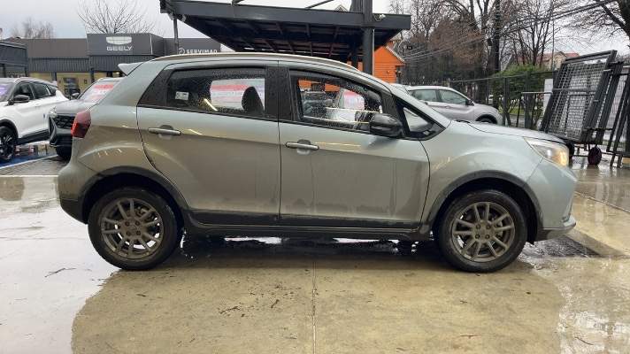Geely Gx3 Pro 1.5 Gf 4x2 Cvt At 5p año 2024