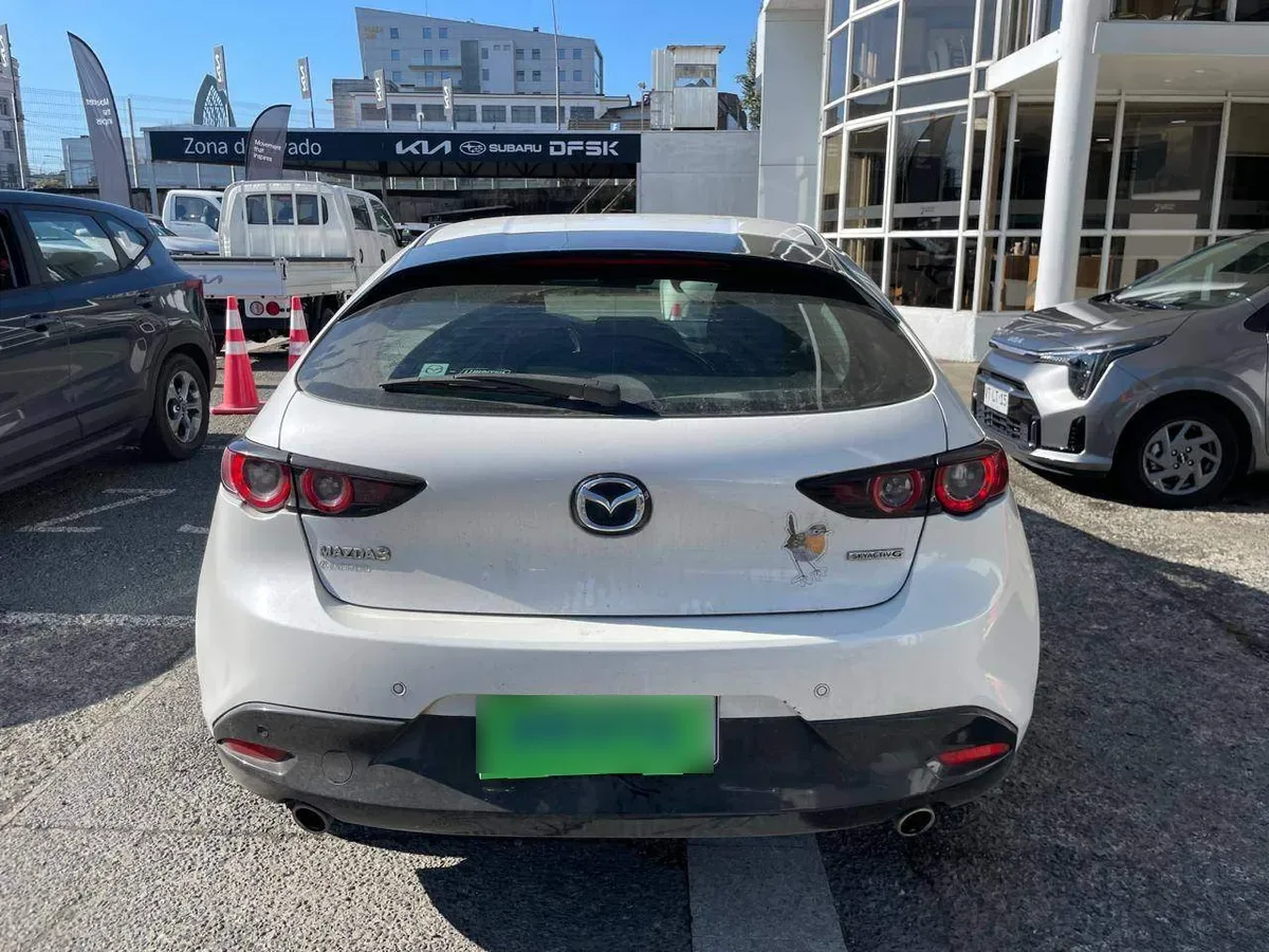 Mazda 3 2.0 S 4x2 Hb 6mt 5p año 2021