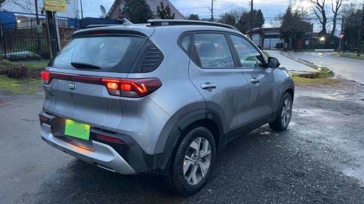 Kia Sonet 1.5 Ex Plus 4x2 6mt 5p año 2022