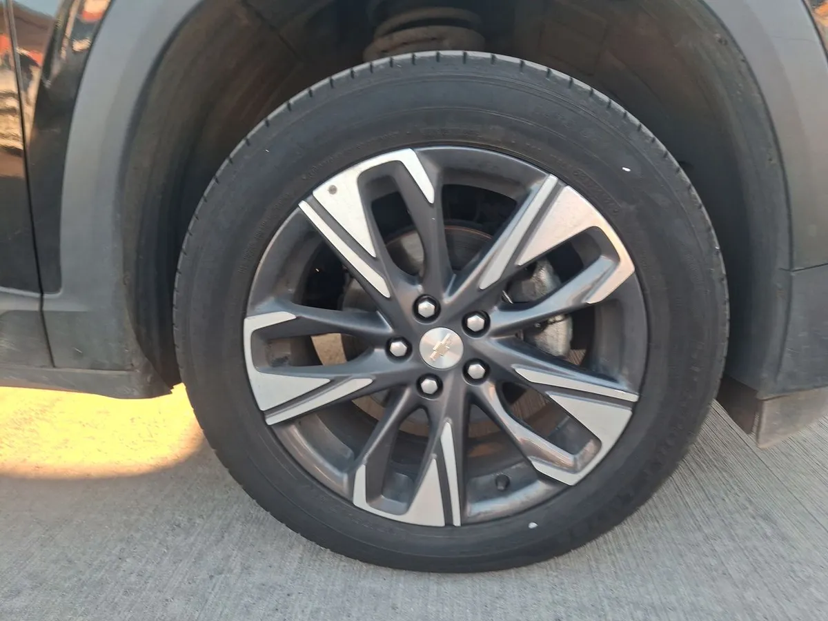 Chevrolet Tracker 1.2t Premier Fwd At 5p año 2022