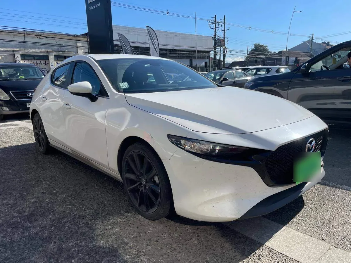Mazda 3 2.0 S 4x2 Hb 6mt 5p año 2021
