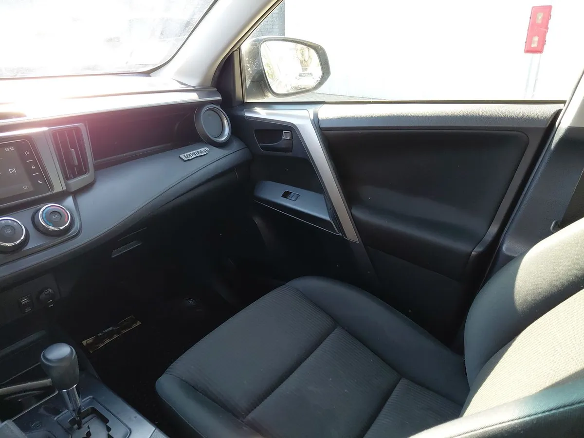 Toyota Rav 4 2.0 Adventure 4x2 Lujo Cvt At 5p año 2019
