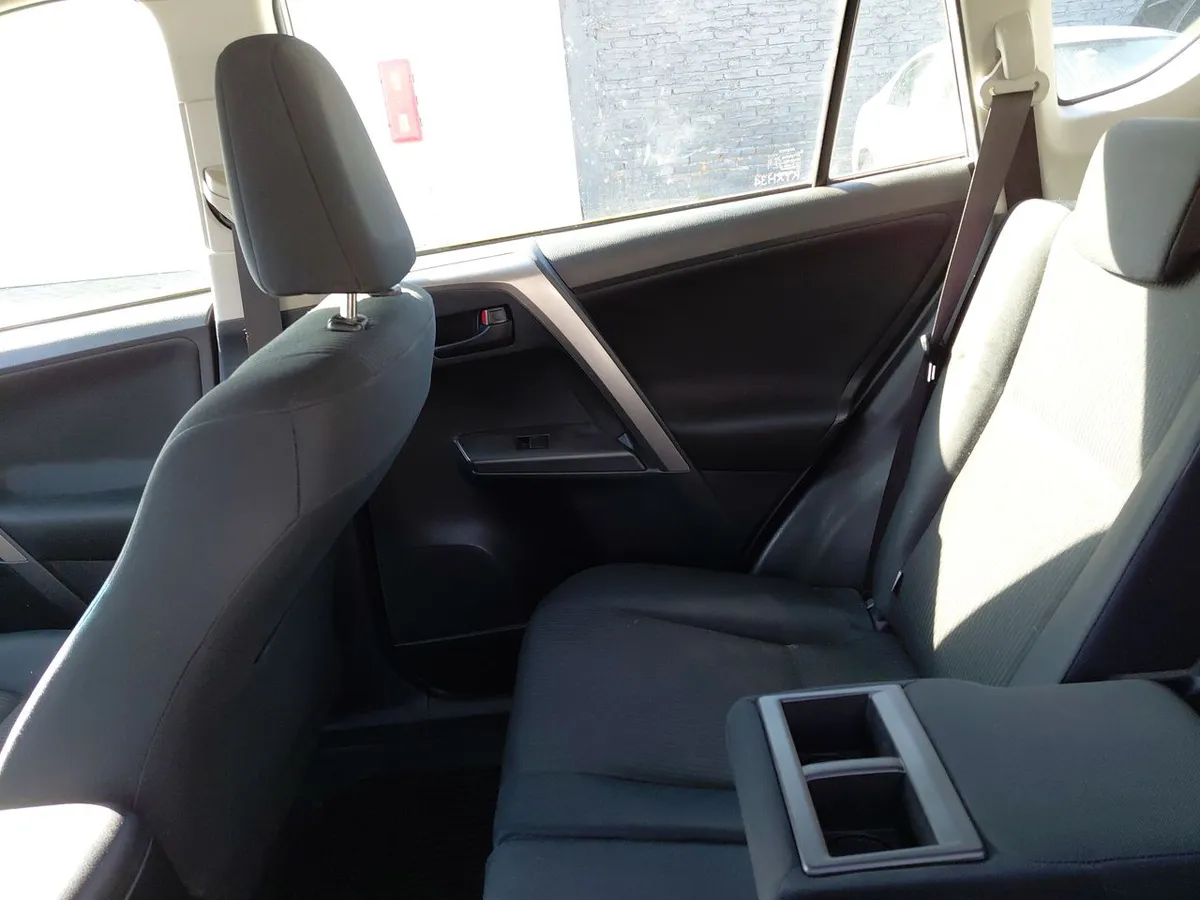 Toyota Rav 4 2.0 Adventure 4x2 Lujo Cvt At 5p año 2019