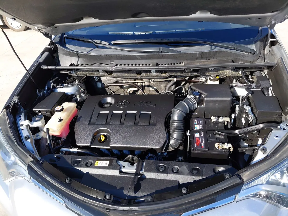 Toyota Rav 4 2.0 Adventure 4x2 Lujo Cvt At 5p año 2019