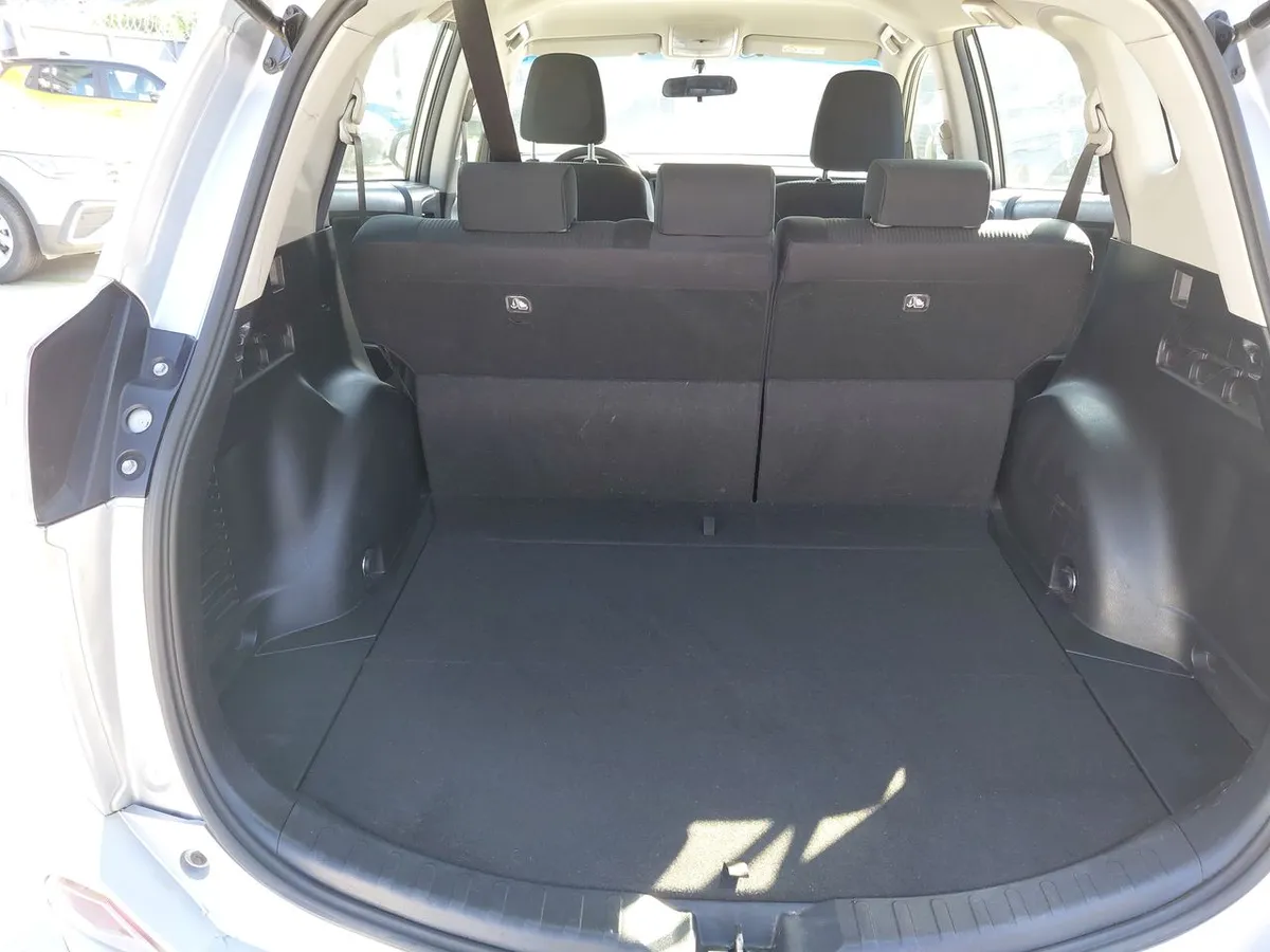 Toyota Rav 4 2.0 Adventure 4x2 Lujo Cvt At 5p año 2019