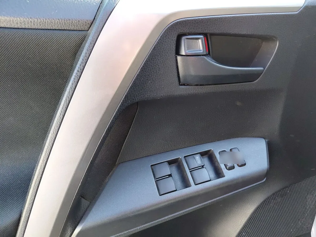 Toyota Rav 4 2.0 Adventure 4x2 Lujo Cvt At 5p año 2019