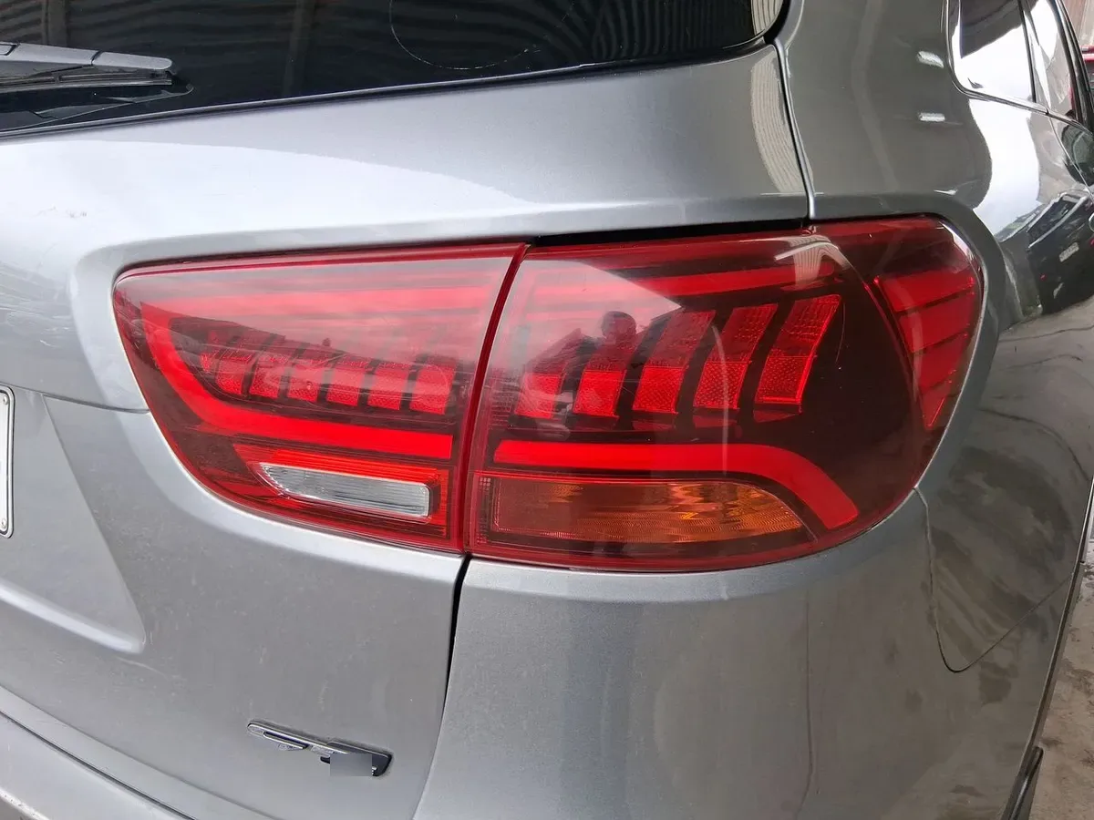 Kia Sorento 2.4 Gtl 2wd Special Pack At6 5p año 2021
