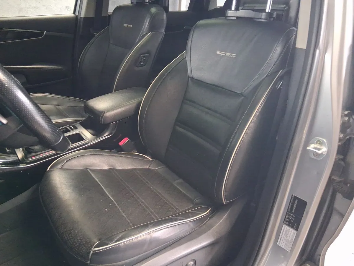Kia Sorento 2.4 Gtl 2wd Special Pack At6 5p año 2021