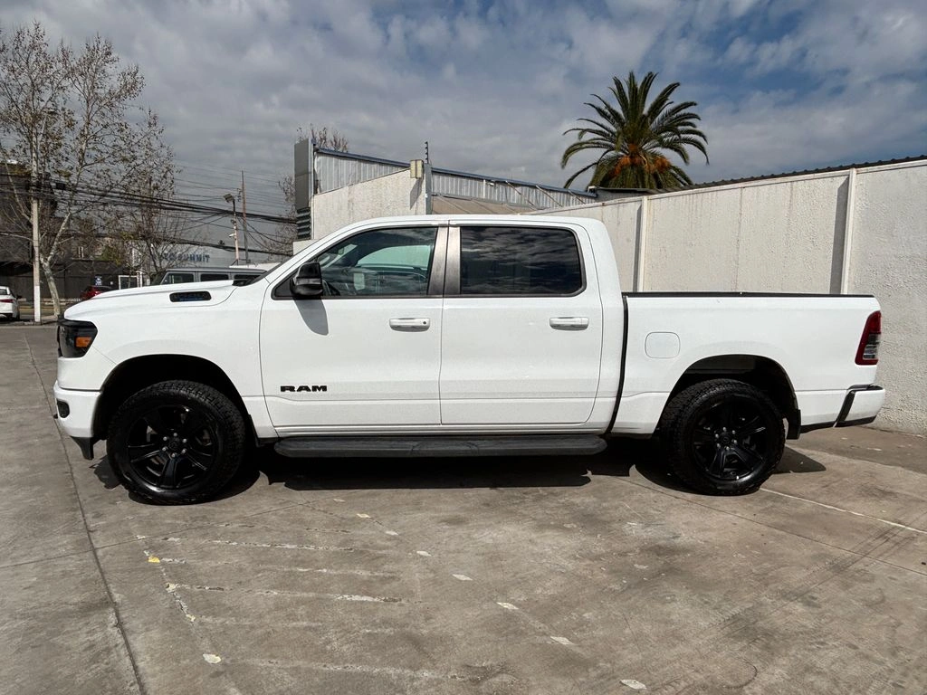 Ram 1500 Big Horn Crew Cab 4x4 3.6 Aut año 2022