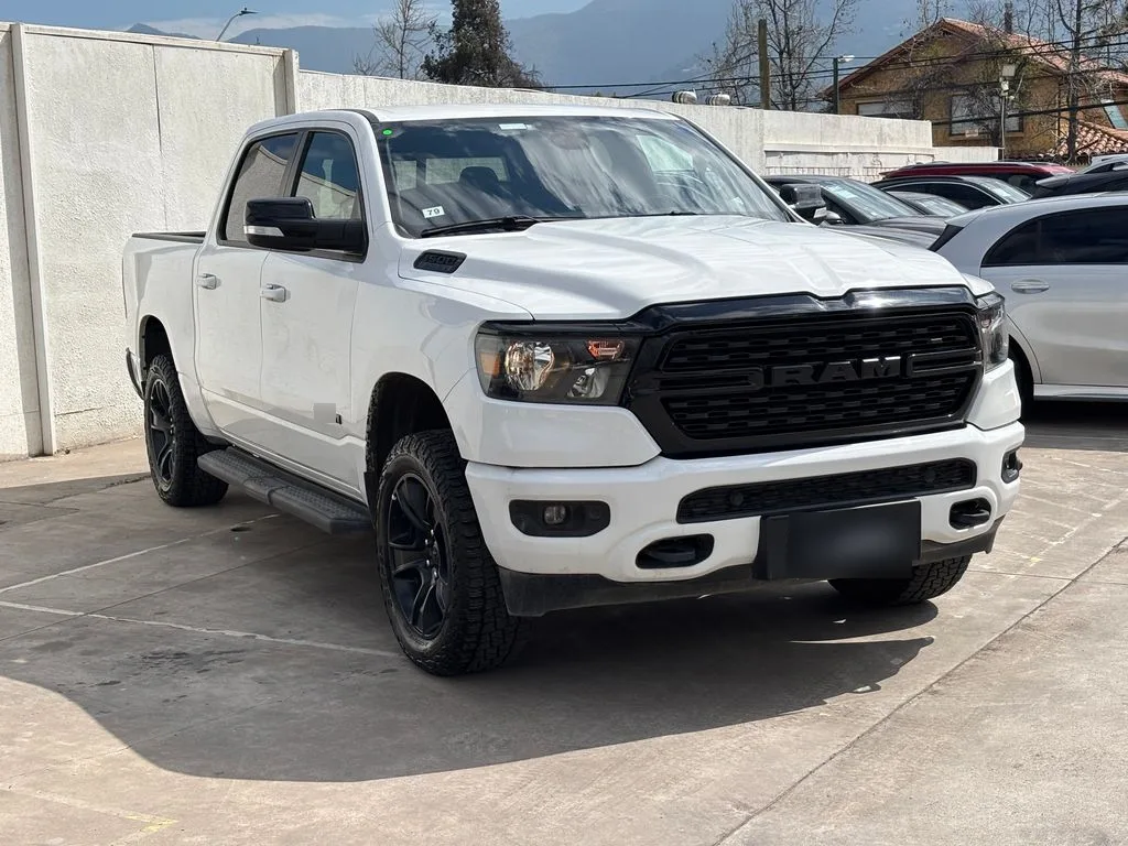 Ram 1500 Big Horn Crew Cab 4x4 3.6 Aut año 2022