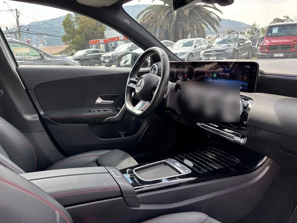 Mercedes-Benz A 200 Look Amg año 2025