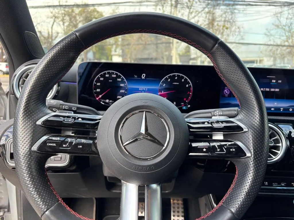 Mercedes-Benz A 200 Look Amg año 2025