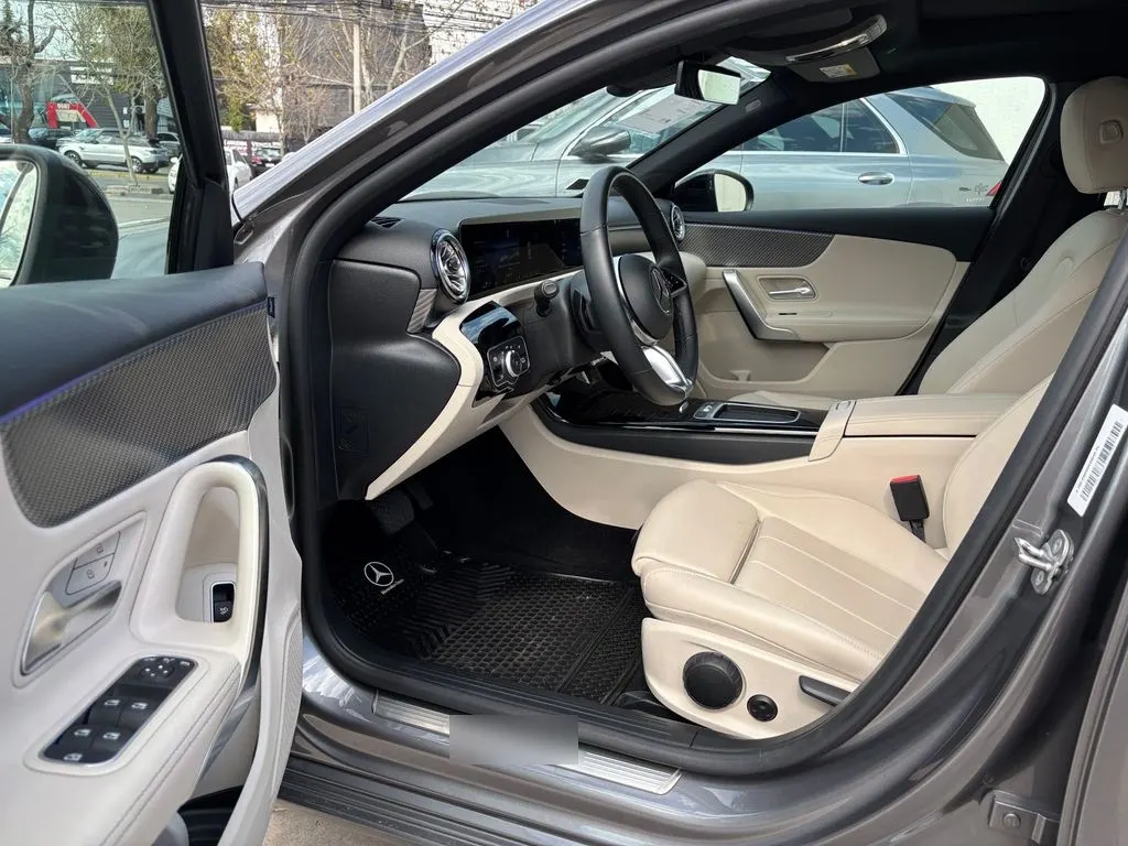Mercedes-Benz A 200 Aut año 2024