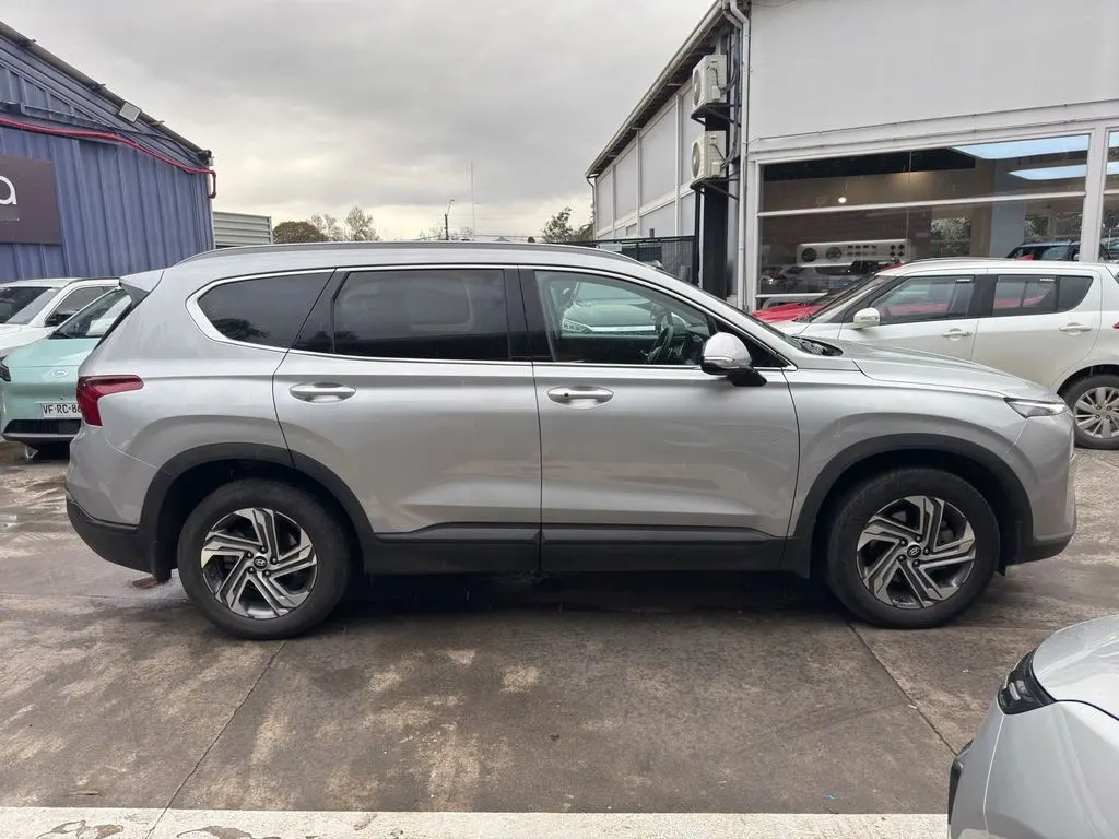 Hyundai Santa Fe 2.5 Aut año 2023