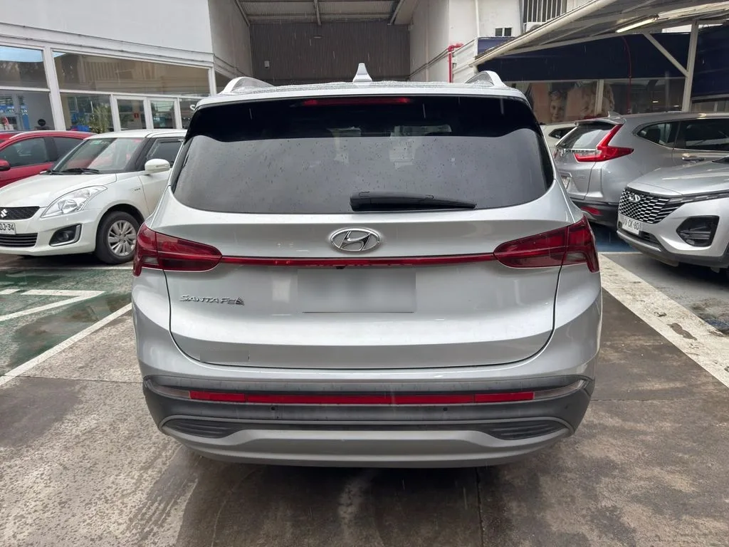 Hyundai Santa Fe 2.5 Aut año 2023