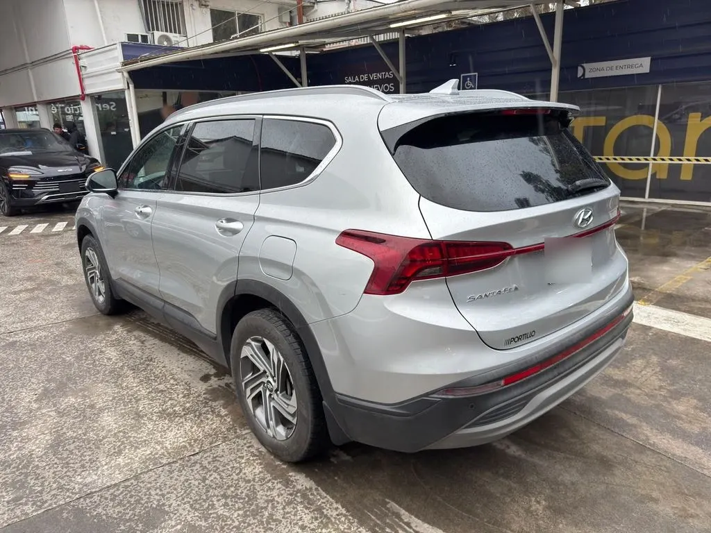 Hyundai Santa Fe 2.5 Aut año 2023