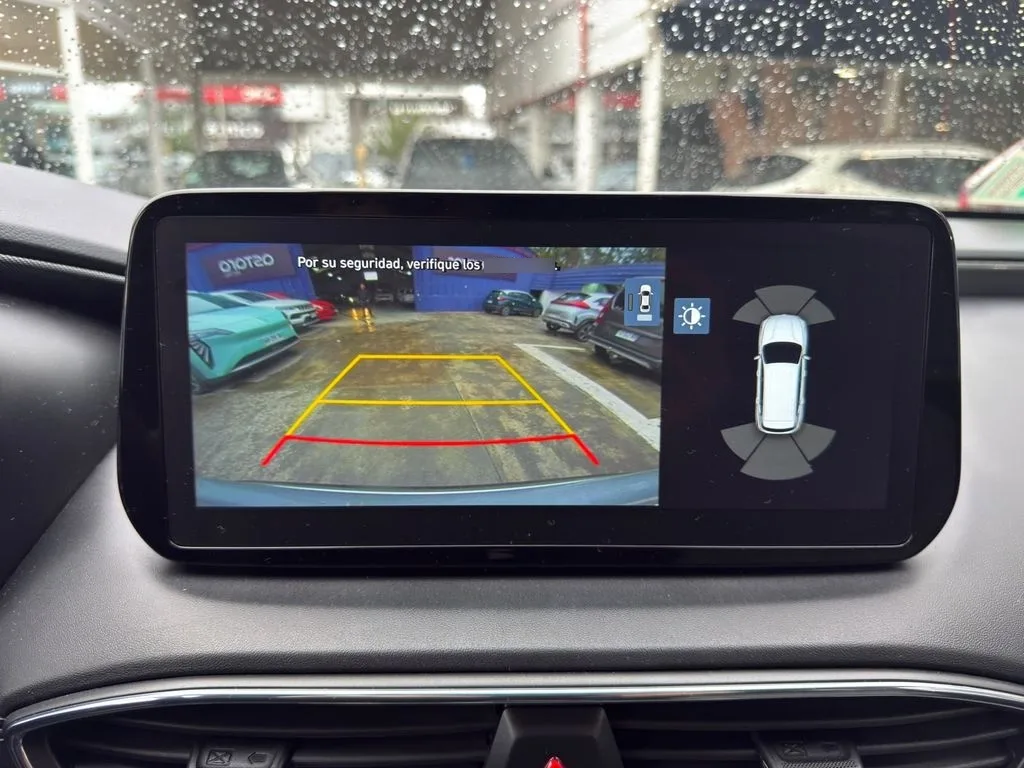 Hyundai Santa Fe 2.5 Aut año 2023