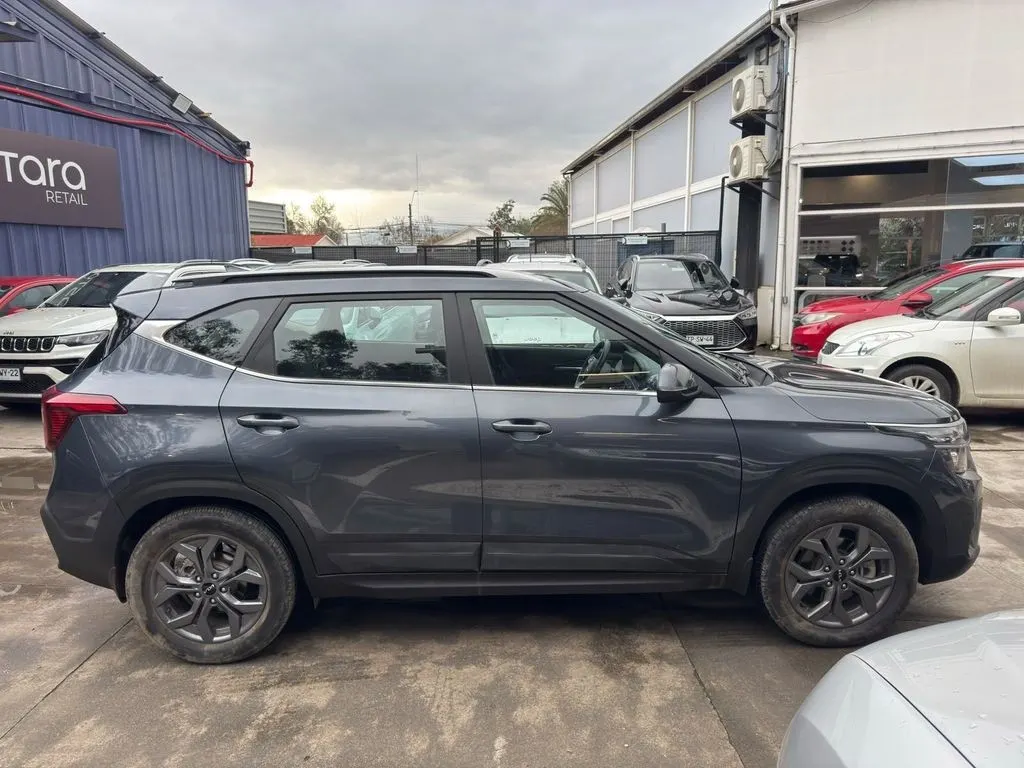 Kia Seltos Ex Ivt 1.5 Aut año 2024