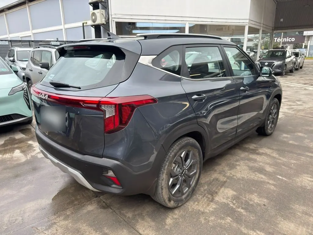 Kia Seltos Ex Ivt 1.5 Aut año 2024