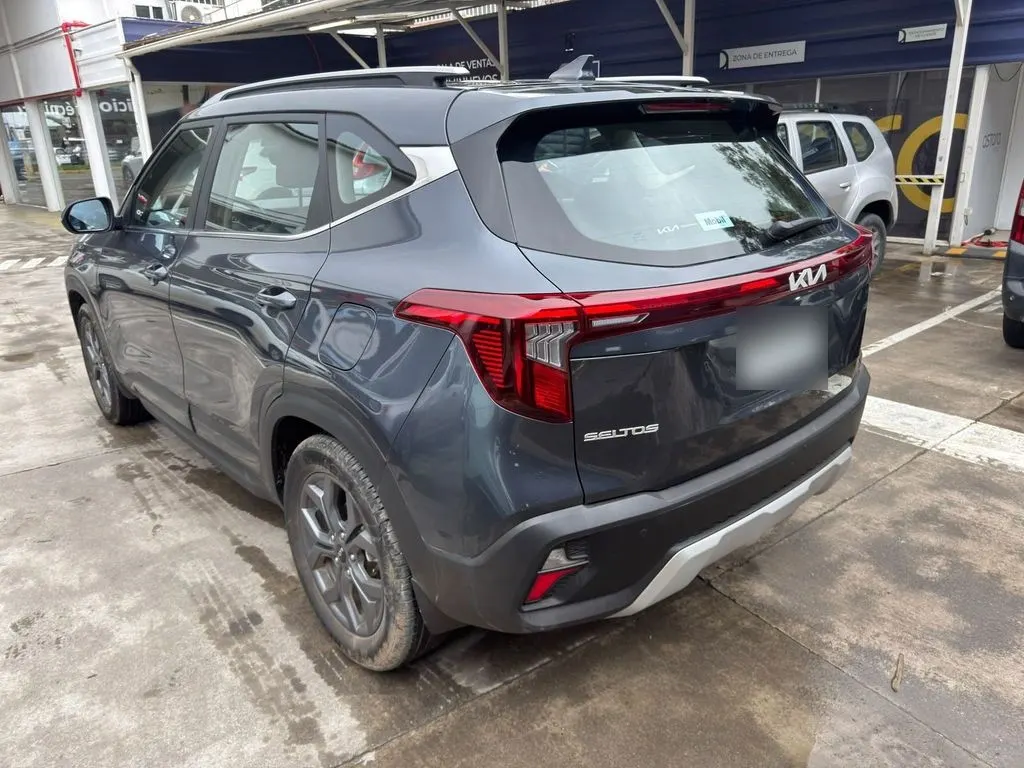Kia Seltos Ex Ivt 1.5 Aut año 2024