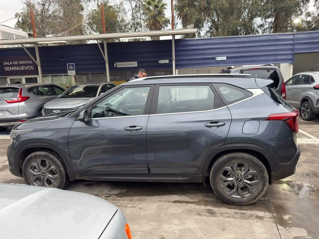 Kia Seltos Ex Ivt 1.5 Aut año 2024