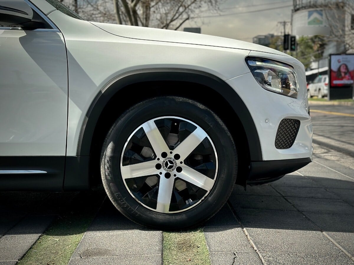 Mercedes-Benz Glb 200 1.3 4x2 At 5p año 2023