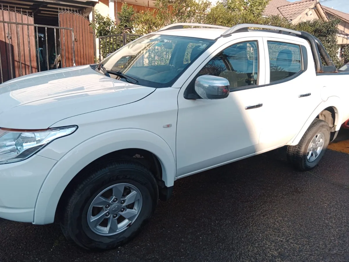 MITSUBISHI L200 2.4 Work Cr Wf Mt 4x2 Diesel año 2018
