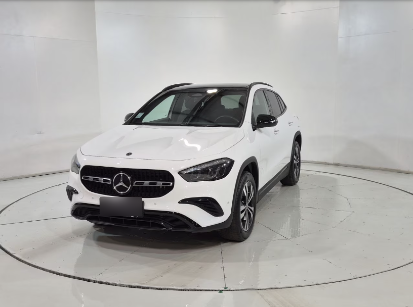 MERCEDES BENZ GLA200 Otra año 2024
