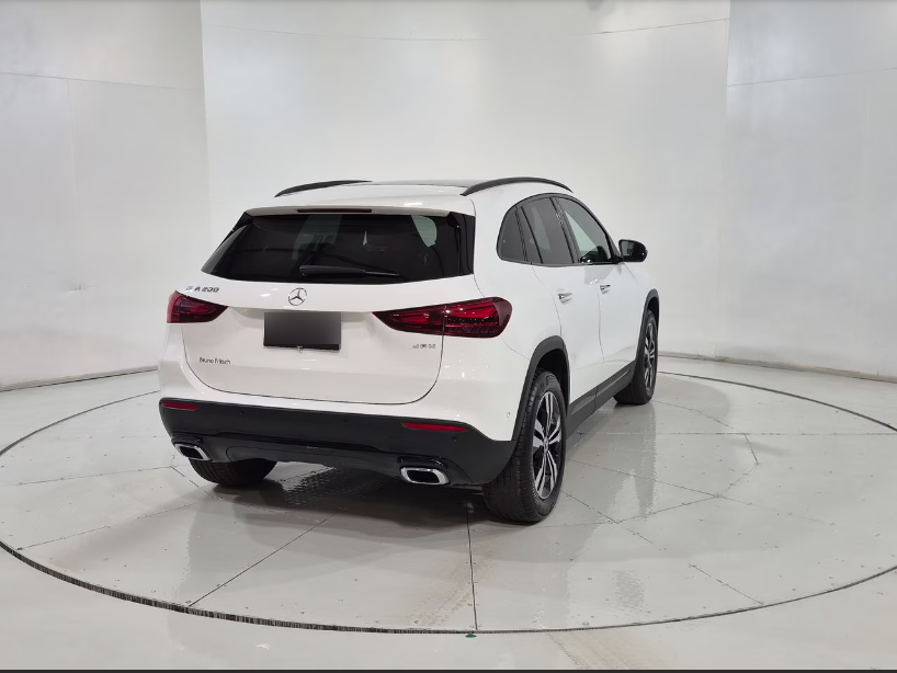 MERCEDES BENZ GLA200 Otra año 2024