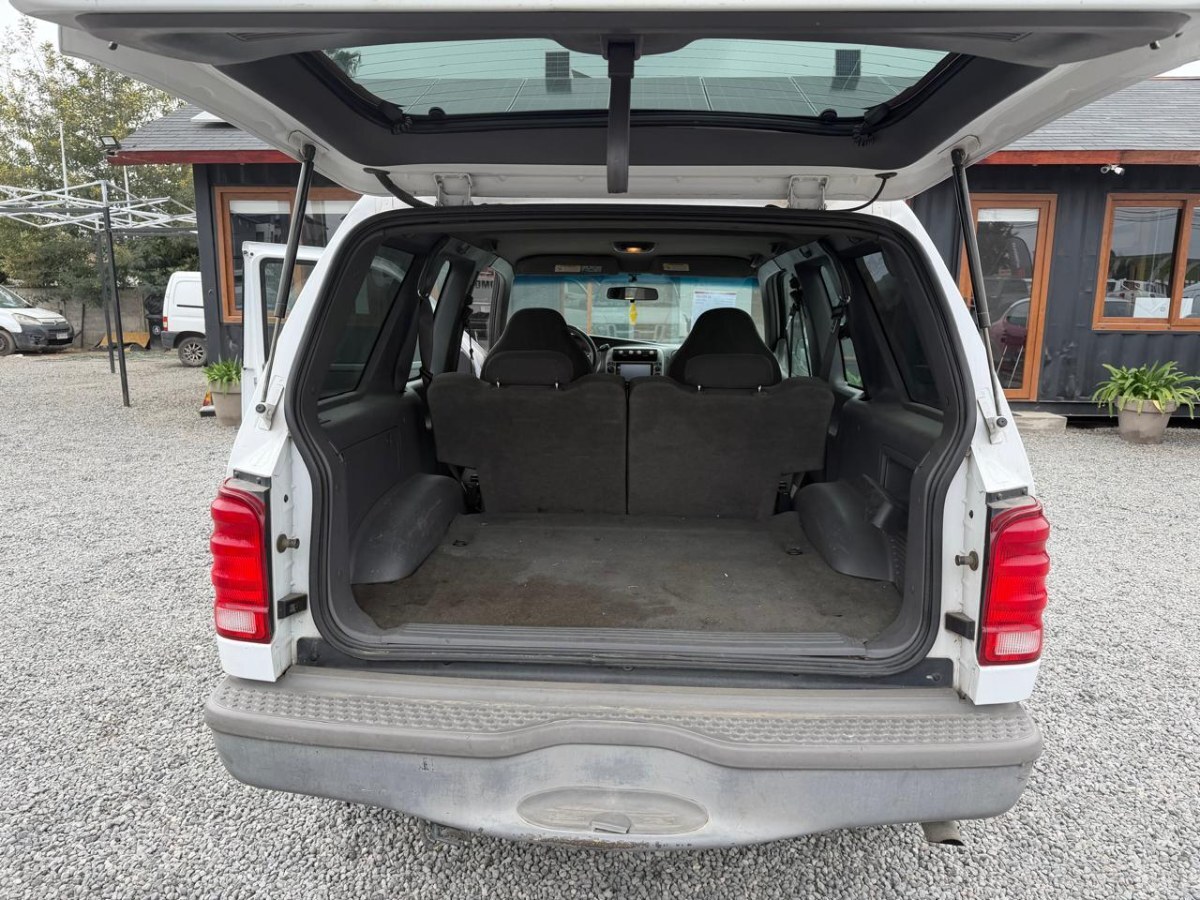 Ford Explorer Sport 4.0 3p At año 2002