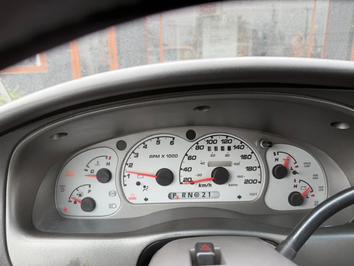 Ford Explorer Sport 4.0 3p At año 2002