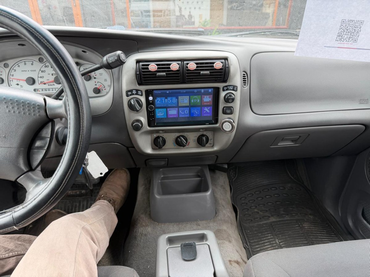 Ford Explorer Sport 4.0 3p At año 2002